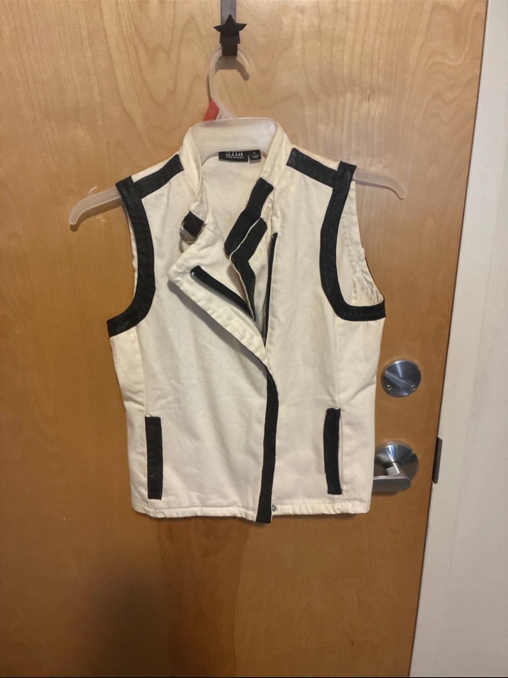 a.n.a Cream Sleeveless Vest with Black Trim